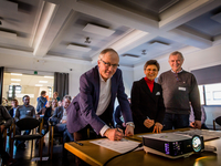Na 20 jaar een doorbraak om het zware verkeer uit onze dorpskernen Den Hout en Beerse Dorp te krijgen. - Stad Turnhout